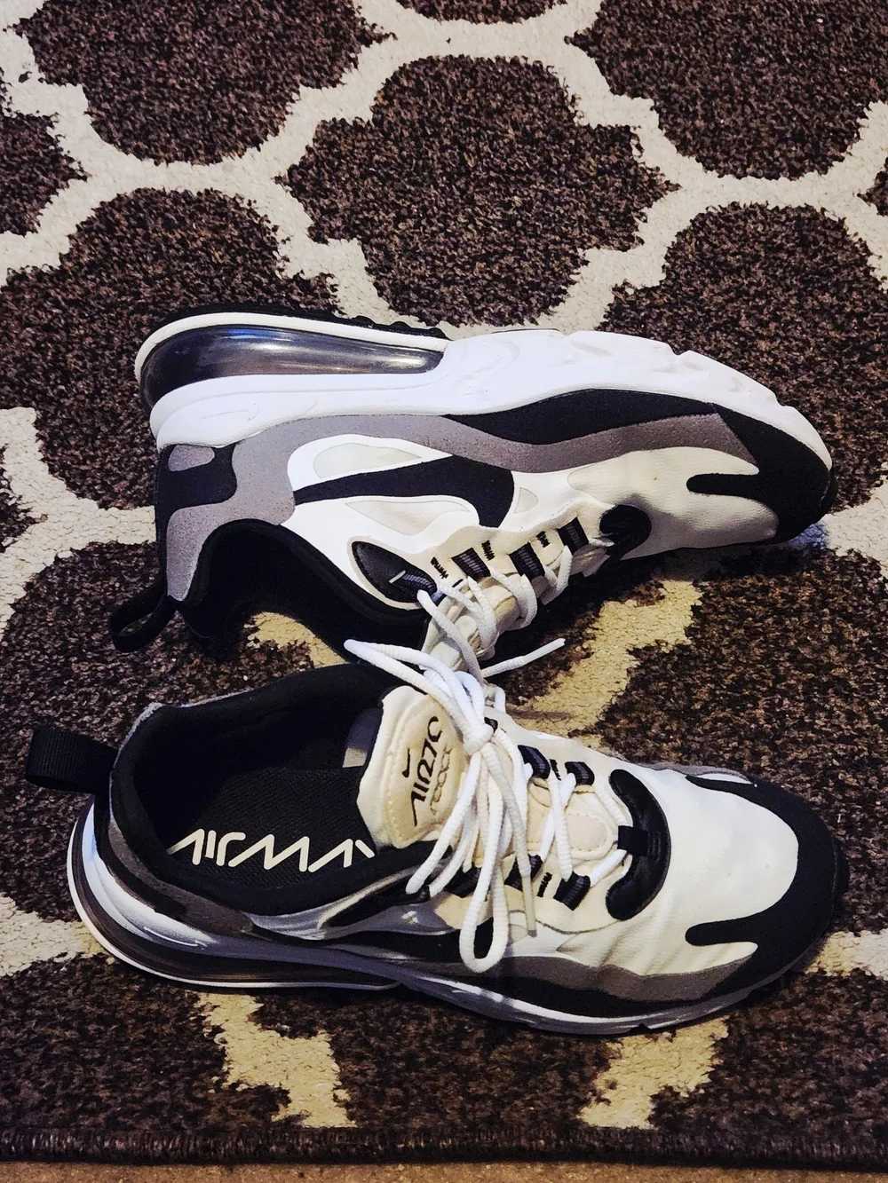 Nike Men's White and Black Trainers Size
